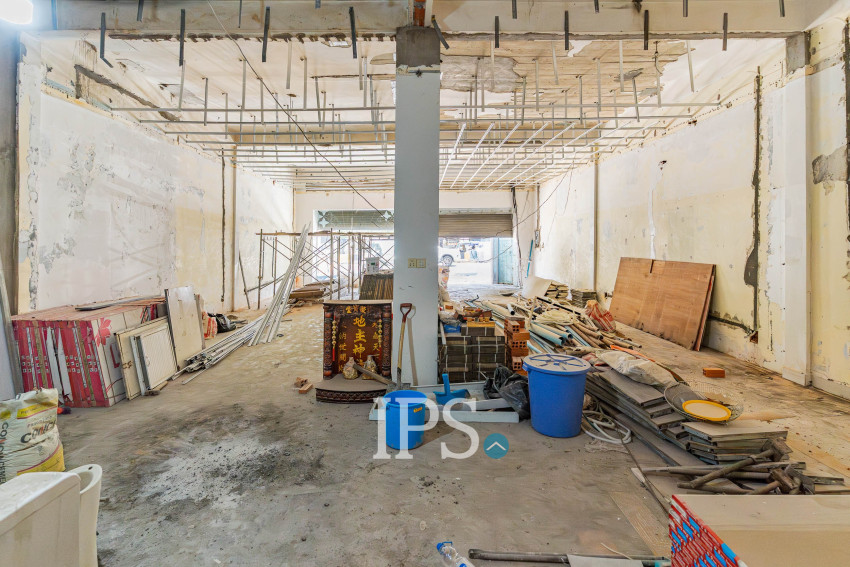 704 Sqm Commercial Building For Rent - Phsar Depou 2, Phnom Penh