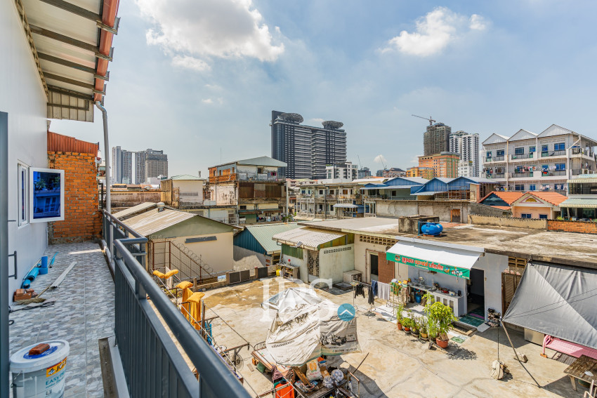 704 Sqm Commercial Building For Rent - Phsar Depou 2, Phnom Penh