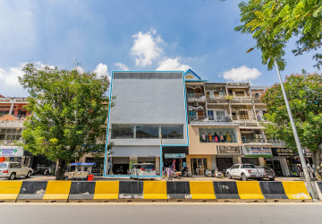 704 Sqm Commercial Building For Rent - Phsar Depou 2, Phnom Penh thumbnail