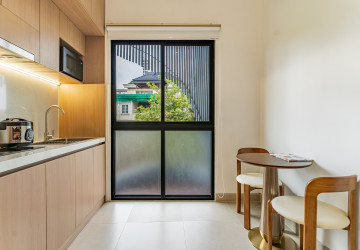 32 Sqm Studio Serviced Apartment For Rent - Beoung Trabek, Phnom Penh thumbnail