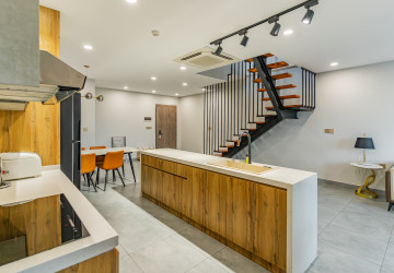 Duplex 2 Bedroom Serviced Apartment For Rent - Boeung Kak 1, Phnom Penh thumbnail