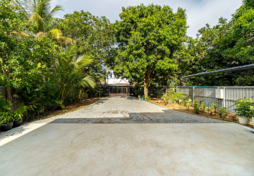 2 Bedroom House For Rent - Sala Kamruek, Siem Reap thumbnail