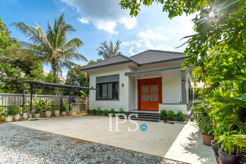 2 Bedroom House For Rent - Sala Kamruek, Siem Reap