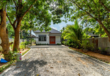 2 Bedroom House For Rent - Sala Kamruek, Siem Reap thumbnail