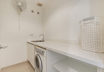 1 Bedroom Serviced Apartment For Rent - Chroy Changvar, Phnom Penh thumbnail
