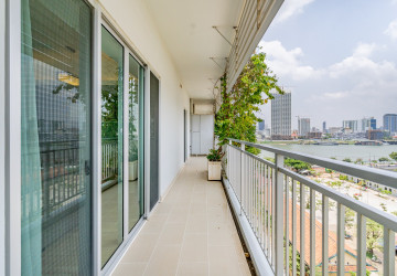 2 Bedroom Serviced Apartment For Rent - Chroy Changvar, Phnom Penh thumbnail