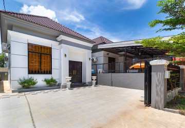 2 Bedroom House For Rent - Svay Dangkum, Siem Reap thumbnail