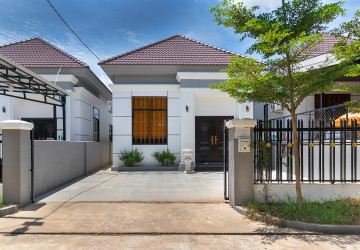 2 Bedroom House For Rent - Svay Dangkum, Siem Reap thumbnail