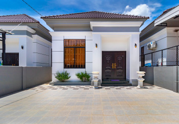 2 Bedroom House For Rent - Svay Dangkum, Siem Reap thumbnail