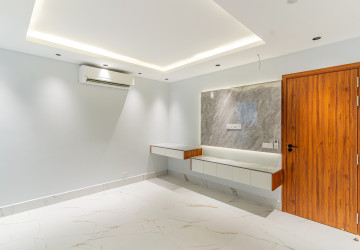 120 Sqm Retail Space For Rent - BKK1, Phnom Penh thumbnail