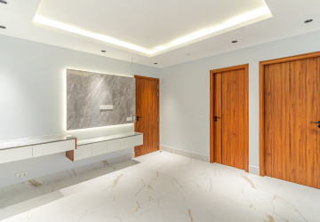 120 Sqm Retail Space For Rent - BKK1, Phnom Penh thumbnail