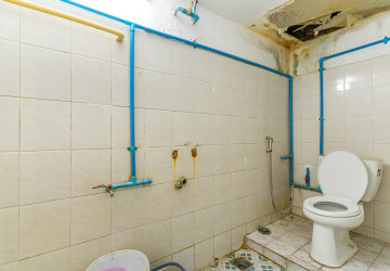 100 Sqm Retail Space For Rent - BKK1, Phnom Penh thumbnail