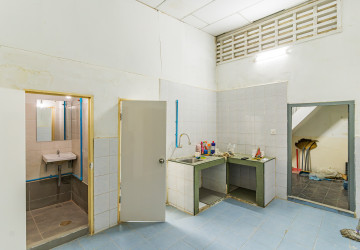 100 Sqm Retail Space For Rent - BKK1, Phnom Penh thumbnail