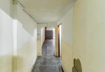 100 Sqm Retail Space For Rent - BKK1, Phnom Penh thumbnail
