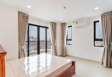 3 Bedroom Serviced Apartment For Rent - Boeung Trabek, Phnom Penh thumbnail