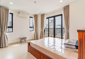 3 Bedroom Serviced Apartment For Rent - Boeung Trabek, Phnom Penh thumbnail