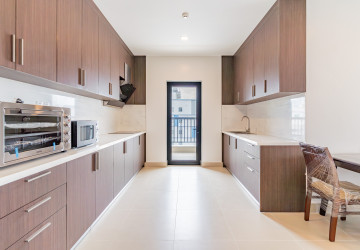 3 Bedroom Serviced Apartment For Rent - Boeung Trabek, Phnom Penh thumbnail