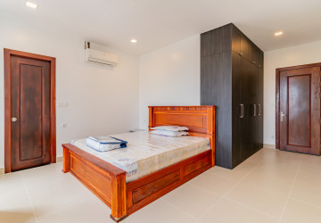 1 Bedroom Serviced Apartment For Rent - Boeung Trabek, Phnom Penh thumbnail