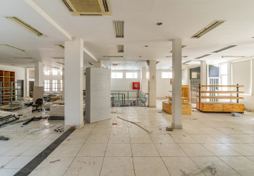 522 Sqm Retail Space For Rent - Phsar Depou 1, Phnom Penh thumbnail