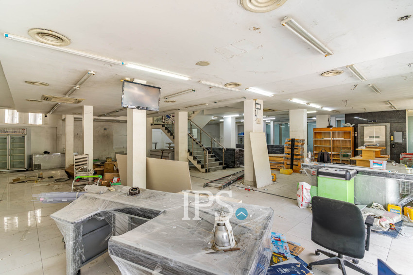 522 Sqm Retail Space For Rent - Phsar Depou 1, Phnom Penh