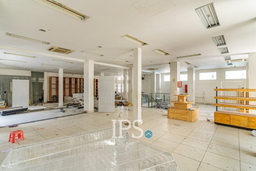 522 Sqm Retail Space For Rent - Phsar Depou 1, Phnom Penh