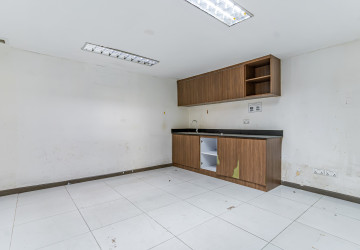 528 Sqm Commercial Building For Rent - Ta Khmau, Phnom Penh thumbnail