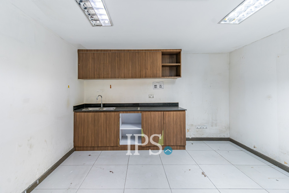 528 Sqm Commercial Building For Rent - Ta Khmau, Phnom Penh - Image 4