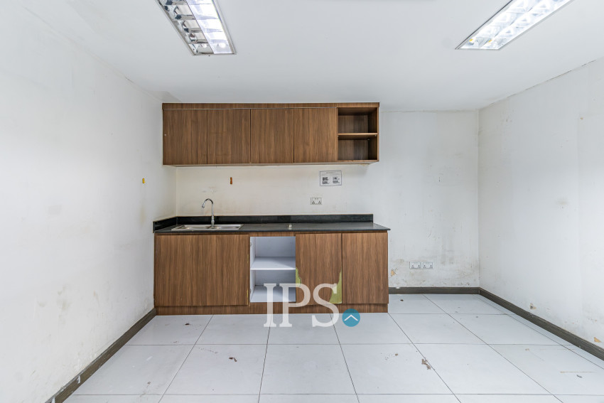 528 Sqm Commercial Building For Rent - Ta Khmau, Phnom Penh