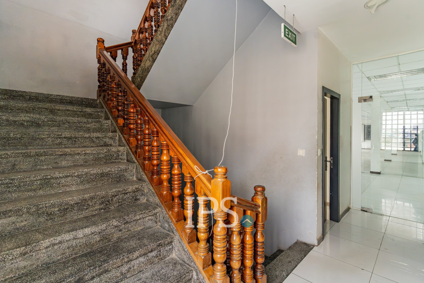 528 Sqm Commercial Building For Rent - Ta Khmau, Phnom Penh