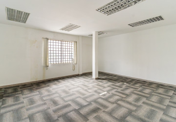 528 Sqm Commercial Building For Rent - Ta Khmau, Phnom Penh thumbnail