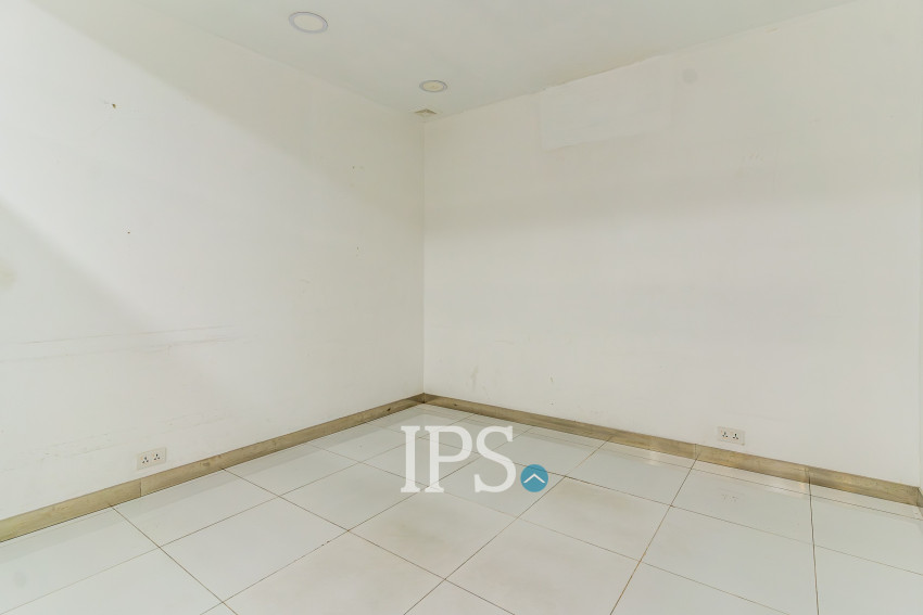 528 Sqm Commercial Building For Rent - Ta Khmau, Phnom Penh