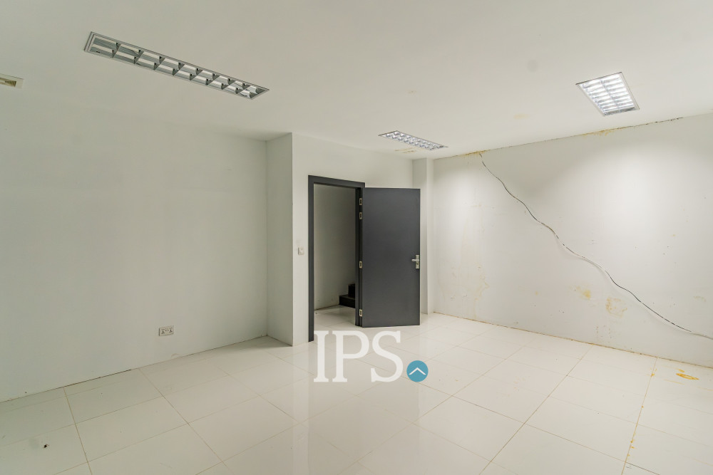 528 Sqm Commercial Building For Rent - Ta Khmau, Phnom Penh - Image 16