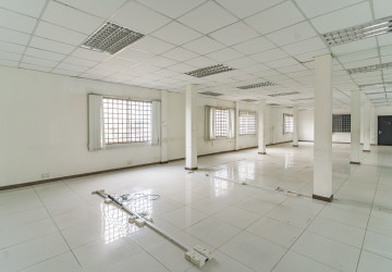 528 Sqm Commercial Building For Rent - Ta Khmau, Phnom Penh thumbnail