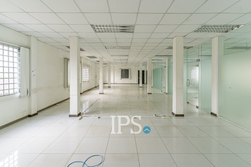 528 Sqm Commercial Building For Rent - Ta Khmau, Phnom Penh