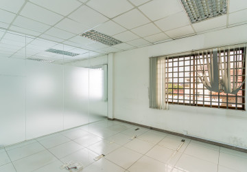 528 Sqm Commercial Building For Rent - Ta Khmau, Phnom Penh thumbnail