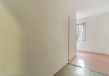 528 Sqm Commercial Building For Rent - Ta Khmau, Phnom Penh thumbnail