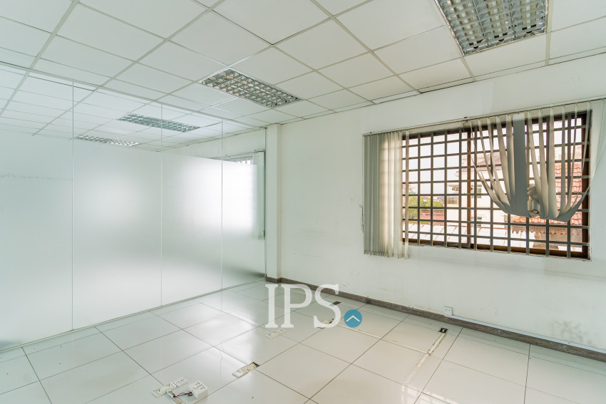 528 Sqm Commercial Building For Rent - Ta Khmau, Phnom Penh