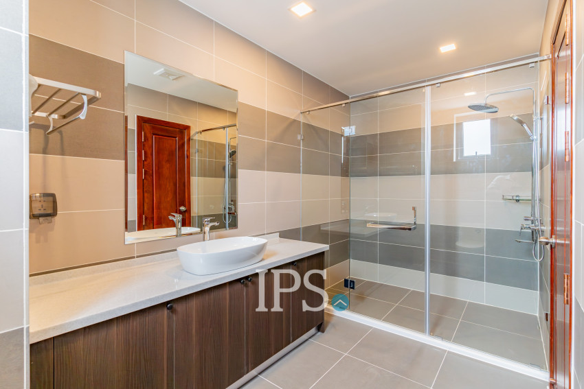 2 Bedroom Serviced Apartment For Rent - Boeung Trabek, Phnom Penh