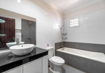 1 Bedroom Apartment For Rent - Svay Dangkum, Siem Reap thumbnail