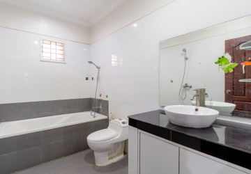 1 Bedroom Apartment For Rent - Svay Dangkum, Siem Reap thumbnail
