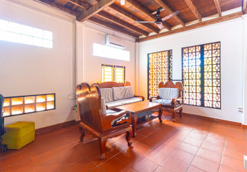 2 Bedroom Wooden House For Rent - Svay Dangkum, Siem Reap thumbnail