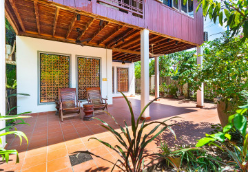 2 Bedroom Wooden House For Rent - Svay Dangkum, Siem Reap thumbnail