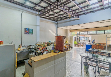 2 Bedroom Shophouse For Sale - Tonle Bassac, Phnom Penh - Image 4
