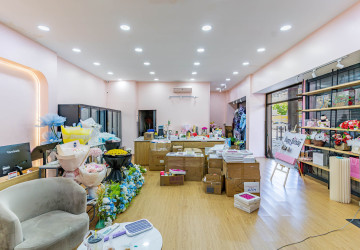 94 Sqm Retail Space For Rent - Chakto Mukh, Phnom Penh thumbnail