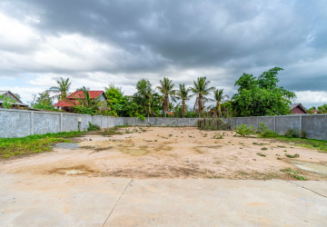 819 Sqm Land For Sale - Sala Kamreuk, Siem Reap thumbnail