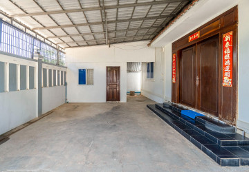 4 Bedroom House For Rent - Kouk Chork, Siem Reap thumbnail