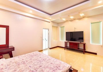 1 Bedroom Apartment For Rent - Sala Kamreuk, Siem Reap thumbnail