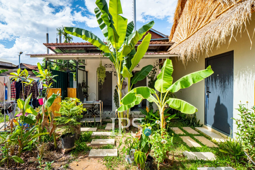 1400Sqm Commercial Land and Bar For Rent - Kouk Chork, Siem Reap