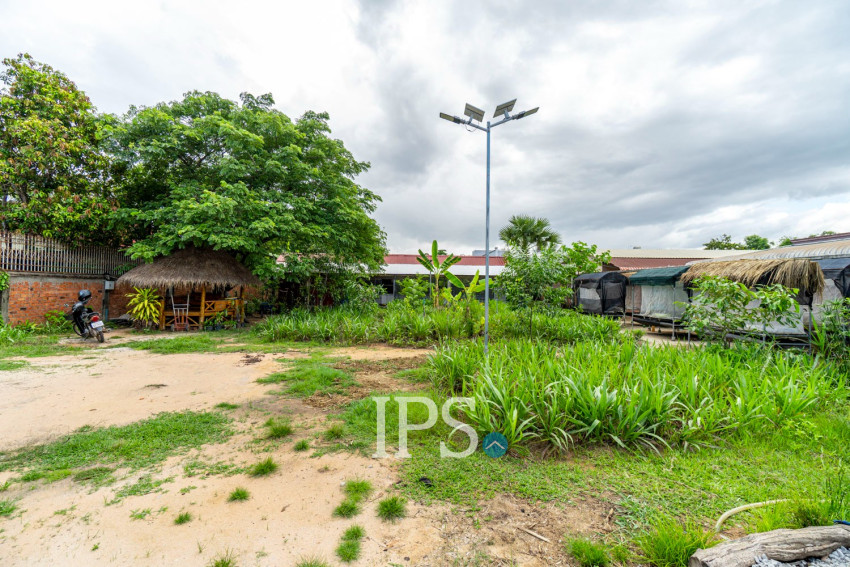 1400Sqm Commercial Land and Bar For Rent - Kouk Chork, Siem Reap