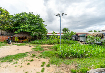 1400Sqm Commercial Land and Bar For Rent - Kouk Chork, Siem Reap thumbnail